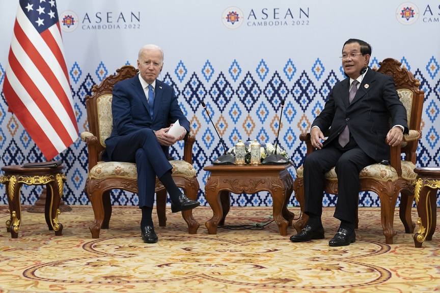 Ο πρωθυπουργός της Καμπότζης Χουν Σεν θετικός στον νέο κορονοϊό λίγα 24ωρα αφού ήταν ο οικοδεσπότης της ASEAN