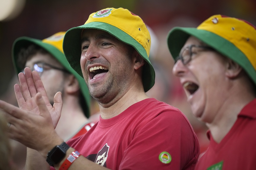 Μουντιάλ 2022: Η FIFA εγγυάται πως δεν θα κατασχεθούν τα καπέλα στα χρώματα του ουράνιου τόξου των Ουαλών