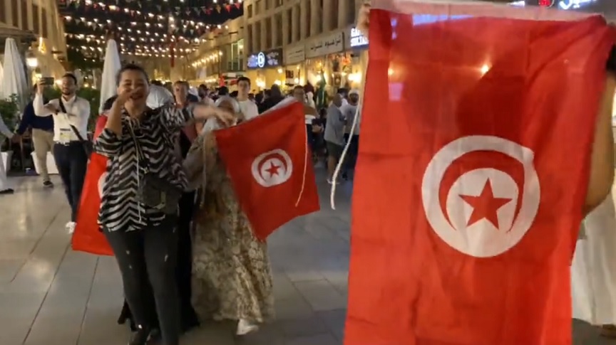 Μουντιάλ 2022: Οι οπαδοί του Ισημερινού ζητούσαν μπίρα, αυτοί της Τυνησίας τραγούδησαν για κάτι «διαφορετικό»