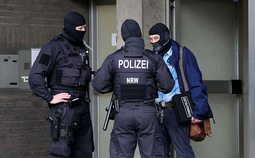 Συναγερμός στο Βερολίνο: Εθεάθησαν άτομα με «επικίνδυνα αντικείμενα» στο Εκθεσιακό Κέντρο