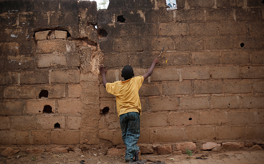 Σαχέλ: Σχεδόν 1,8 εκατομμύρια παιδιά έχουν εκτοπιστεί από τις εχθροπραξίες