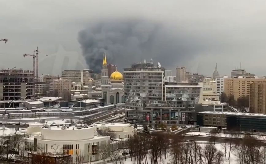 Ρωσία: Έκρηξη σε αποθήκη στη Μόσχα – Μεγάλη κινητοποίηση της Πυροσβεστικής για κατάσβεση της φωτιάς