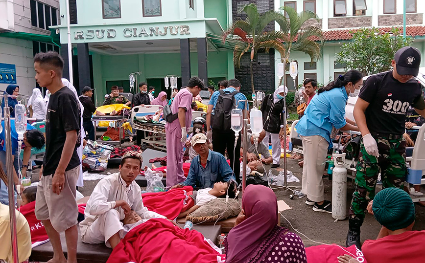 Ινδονησία: Τουλάχιστον 56 οι νεκροί από το σεισμό στη Δυτική Ιάβα, σύμφωνα με νέο απολογισμό