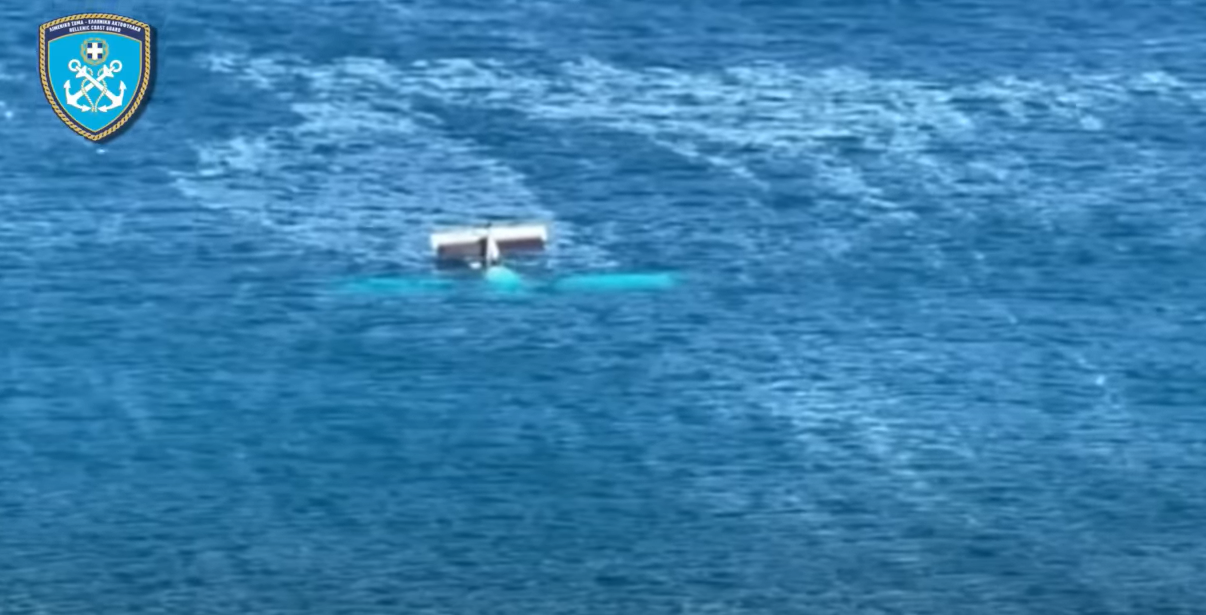 Κρήτη: «Είχαμε μηχανική βλάβη και χάσαμε ύψος», λέει ο 26χρονος πιλότος του αεροπλάνου που έπεσε στη θάλασσα
