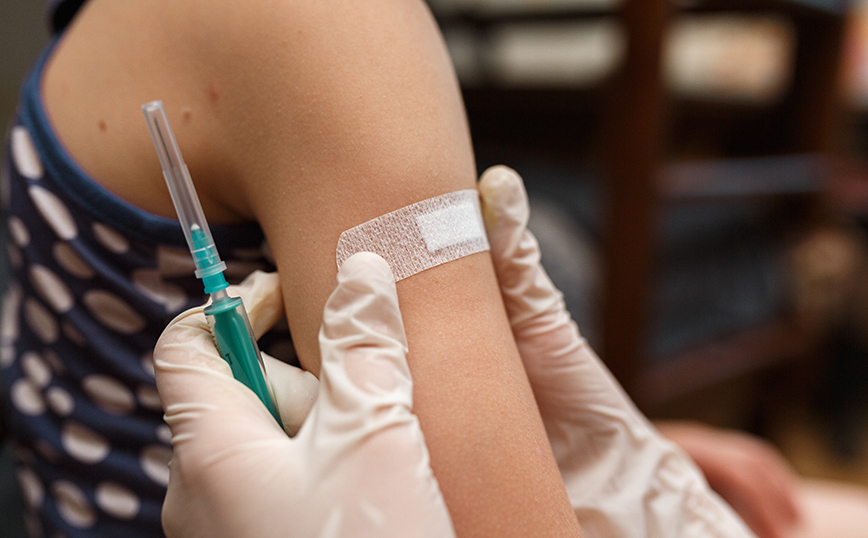 Ανοίγει η πλατφόρμα emvolio.gov.gr για το νέο εμβόλιο κορονοϊού – Ποιο είναι διαθέσιμο από σήμερα