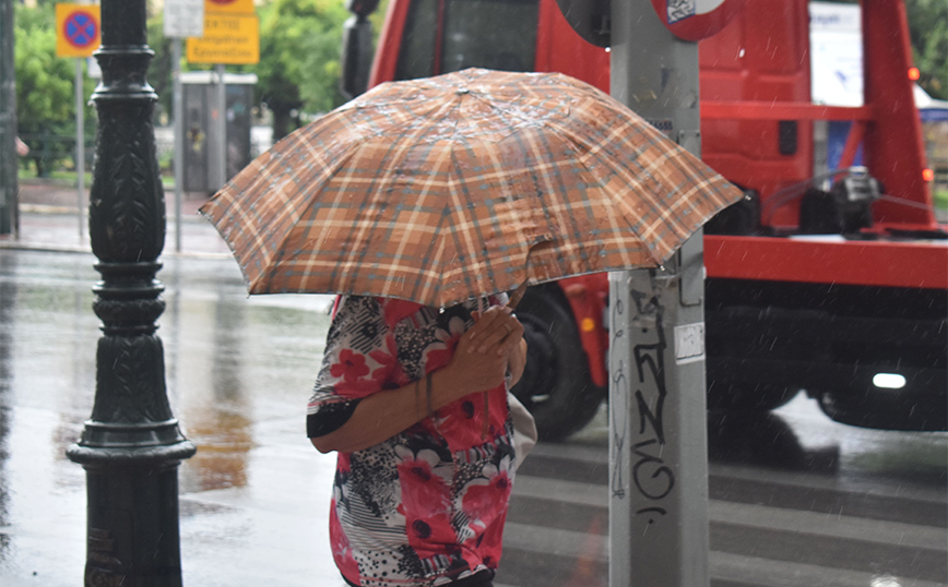 Καιρός: Με βροχές και καταιγίδες ξεκινά η Μεγάλη Εβδομάδα &#8211; Τι προβλέπουν οι μετεωρολόγοι