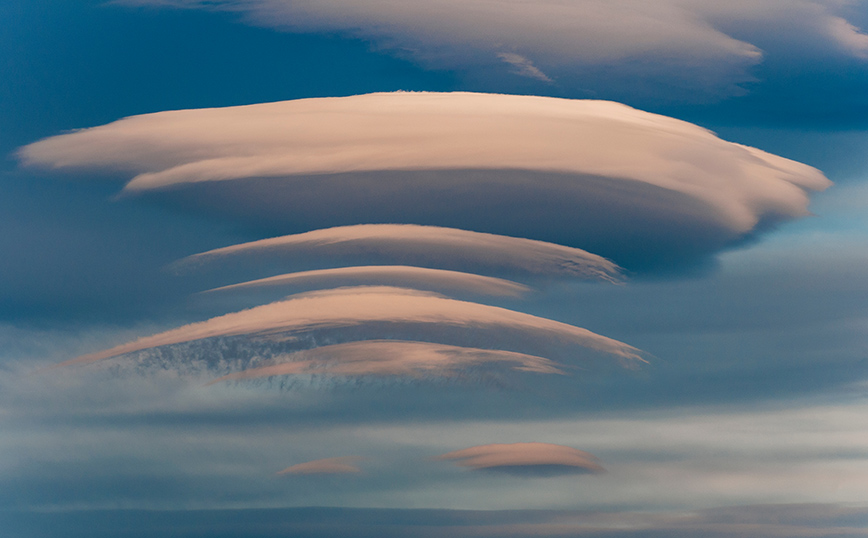 Το τεράστιο παράξενο σύννεφο που θύμισε UFO και έκανε τη φαντασία κάποιων να&#8230; οργιάσει