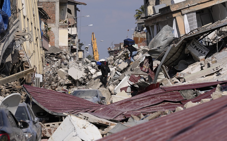 Σεισμός στην Τουρκία: 24χρονη εντοπίστηκε ζωντανή στο σημείο που επιχειρεί η ΕΜΑΚ στην Αντιόχεια