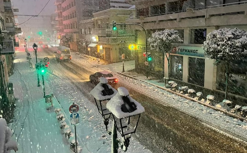 Βόλος: Χιονόπτωση και πάλι – Κλειστά τα σχολεία και τα δικαστήρια