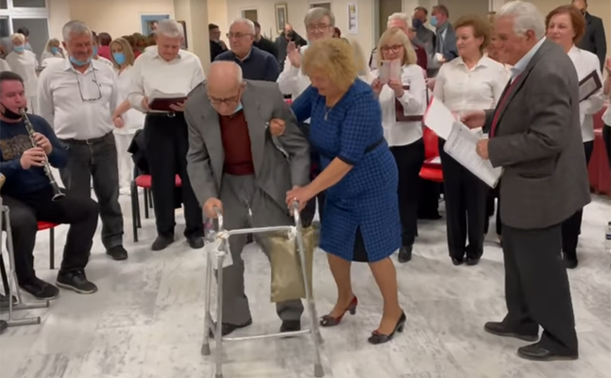 Αλεξανδρούπολη: Viral βίντεο με ηλικιωμένο με «Πι» να χορεύει θρακιώτικα