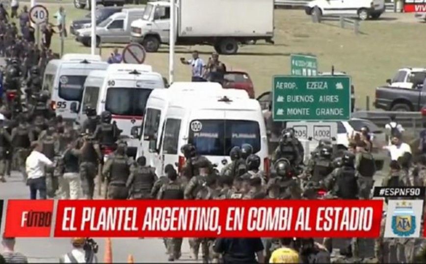 Τρέλα στην Αργεντινή: Ο κόσμος βγήκε στους δρόμους και τρέχει πίσω από την εθνική ομάδα &#8211; Δείτε βίντεο