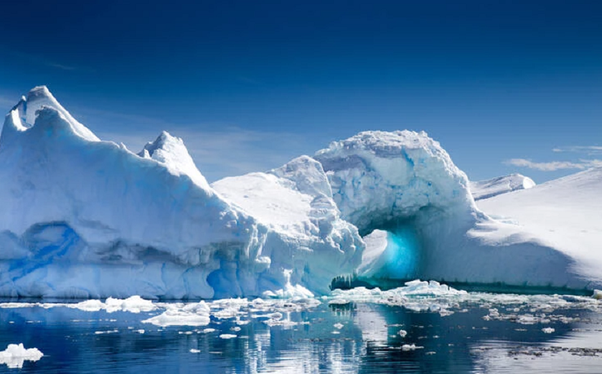 Παγόβουνο στο μέγεθος του Λονδίνου αποκολλήθηκε από την Ανταρκτική &#8211;  Ανησυχία για μεγάλες καταστροφές