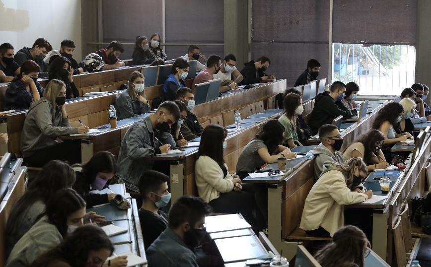 Την Παρασκευή λήγει η προθεσμία για τις αιτήσεις των επιτυχόντων στα ΑΕΙ