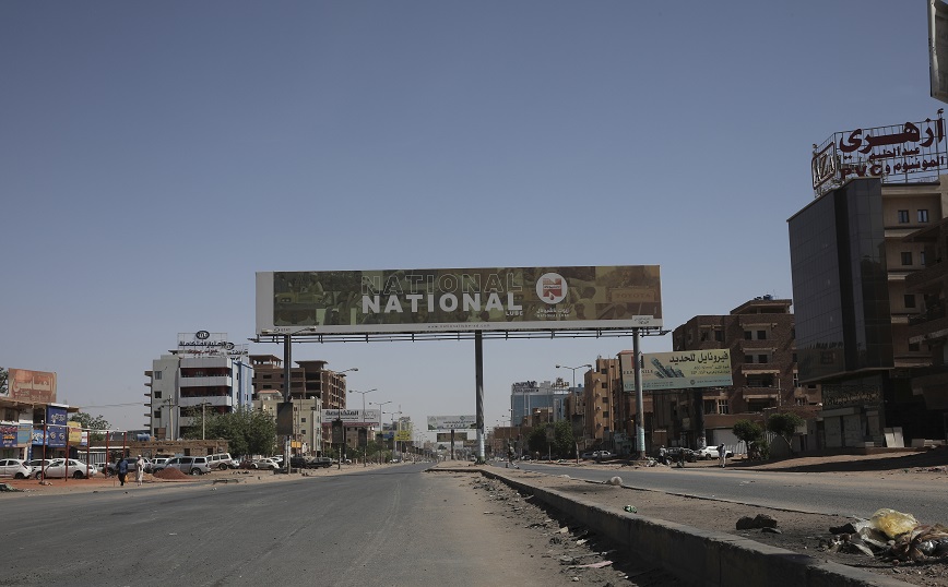 Αγνοείται το ασθενοφόρο με τους δύο Έλληνες τραυματίες στο Σουδάν &#8211; Σφοδρές συγκρούσεις για πέμπτη μέρα
