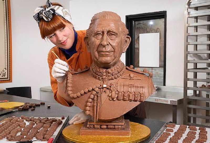 Βασιλιάς Κάρολος: Δημιούργησαν σοκολατένια προτομή του σε φυσικό μέγεθος πριν από την στέψη του