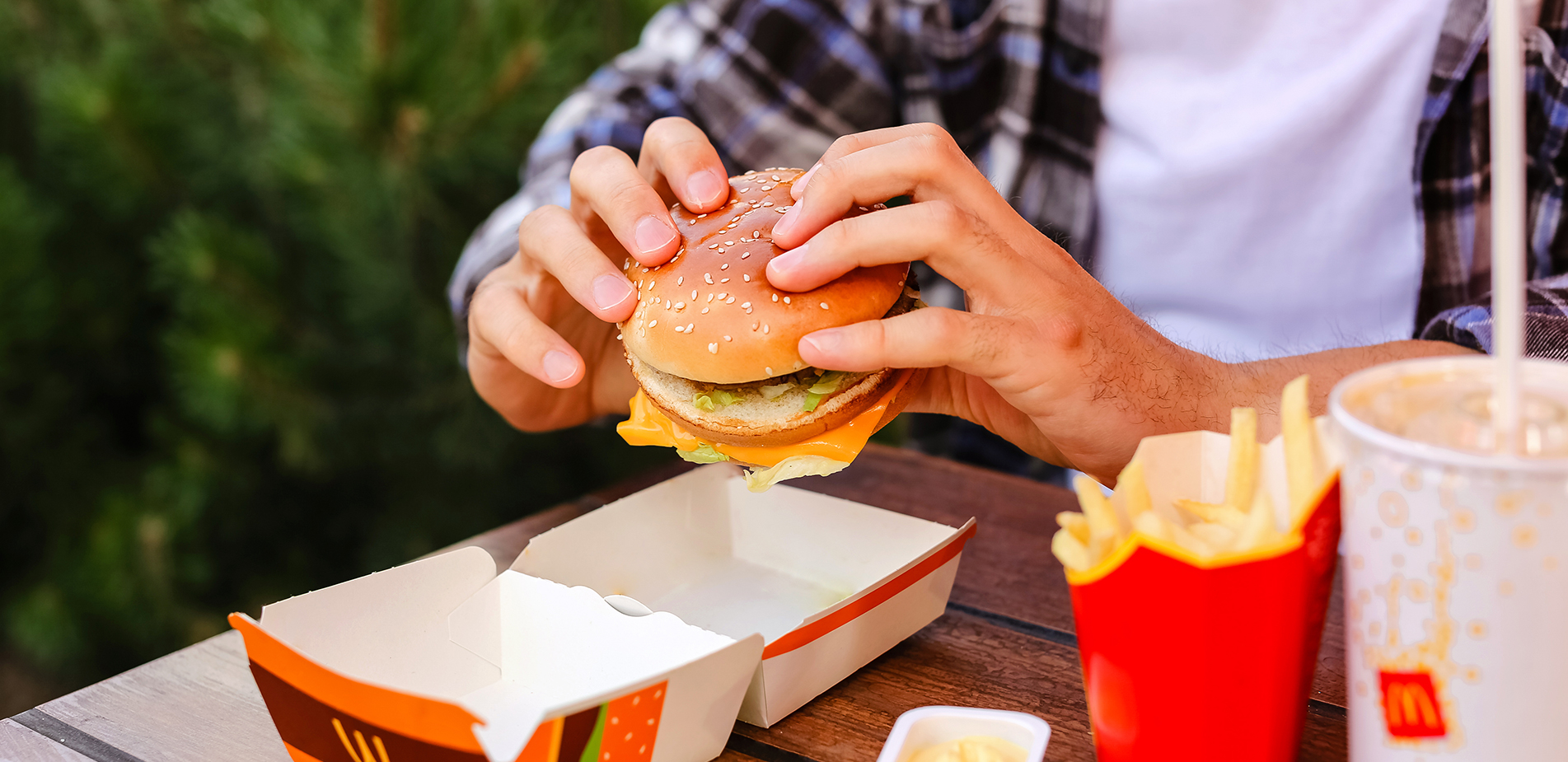 Η «δίαιτα των McDonald&#8217;s»: Η αλήθεια για τον άνδρα που έχασε κιλά τρώγοντας μόνο μπέργκερ – Τι λένε οι ειδικοί