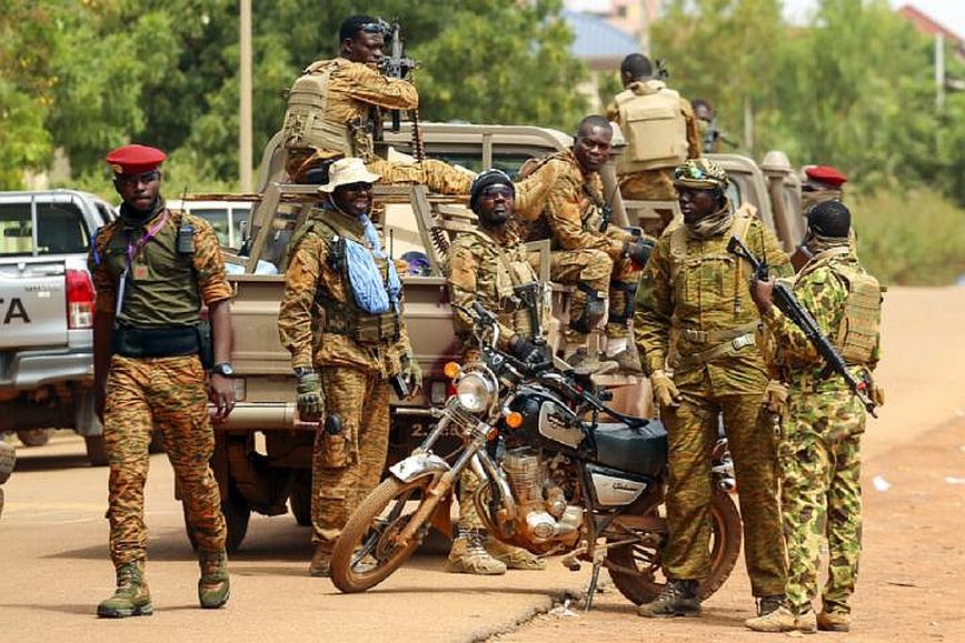 Πέντε νεκροί σε επίθεση «τρομοκρατών» στην Μπουρκίνα Φάσο