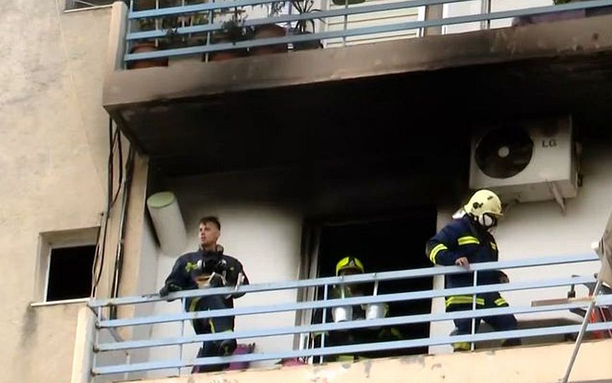 Πυρκαγιά σε διαμέρισμα πολυκατοικίας στην Ελευσίνα &#8211; Στο νοσοκομείο η ένοικός του