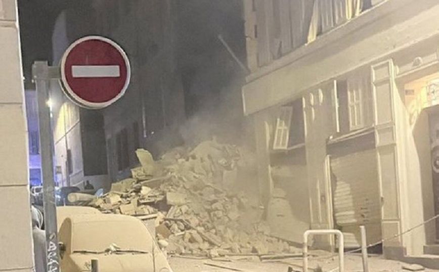 Κατέρρευσε τετραώροφη πολυκατοικία στη Μασσαλία &#8211; Αναφορές για εστία φωτιάς στα ερείπια