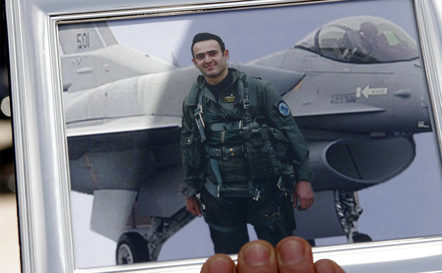 Κώστας Ηλιάκης: 17 χρόνια από τον θάνατο του Σμηναγού από τουρκικό F-16 &#8211; Τα τελευταία λόγια του