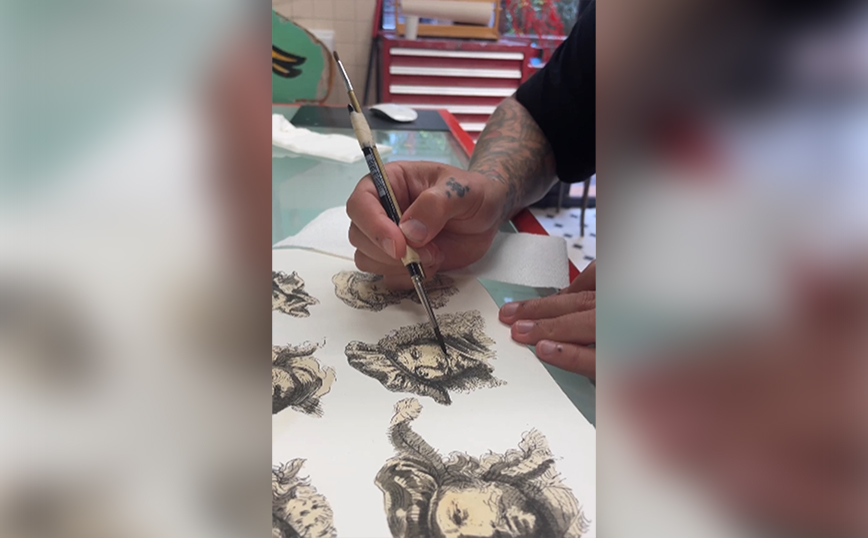 Μουσείο στο Άμστερνταμ δίνει τη δυνατότητα στους επισκέπτες να κάνουν τατουάζ προσωπογραφία του Ρέμπραντ