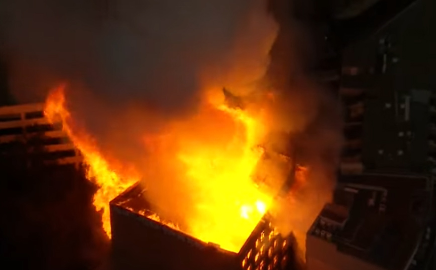 Κόλαση φωτιάς σε κτίριο στο κέντρο του Σίδνεϊ &#8211; Πάνω από 100 πυροσβέστες στην προσπάθεια κατάσβεσης