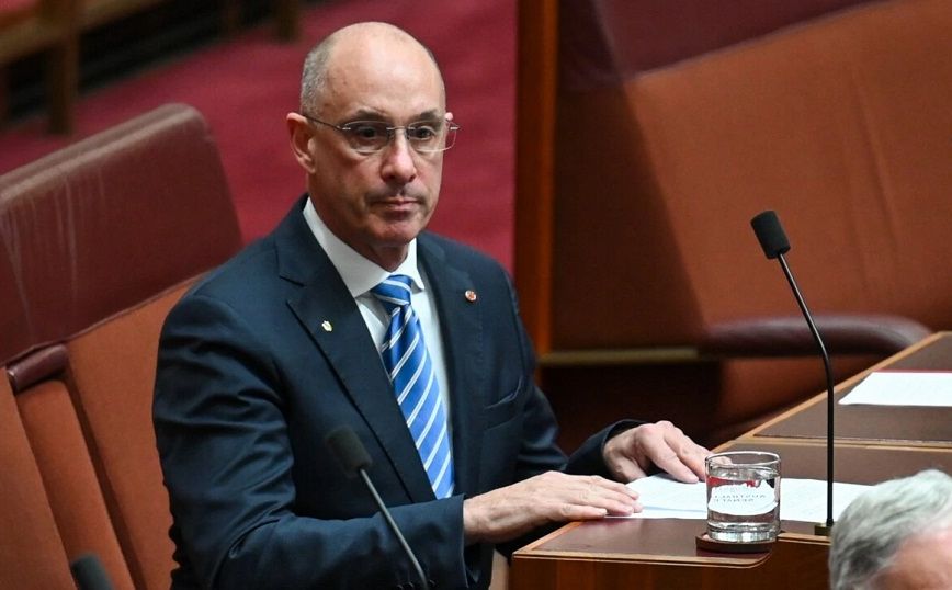 Αυστραλία: Παραιτήθηκε από τους Φιλελεύθερους γερουσιαστής που κατηγορείται για ανάρμοστη συμπεριφορά