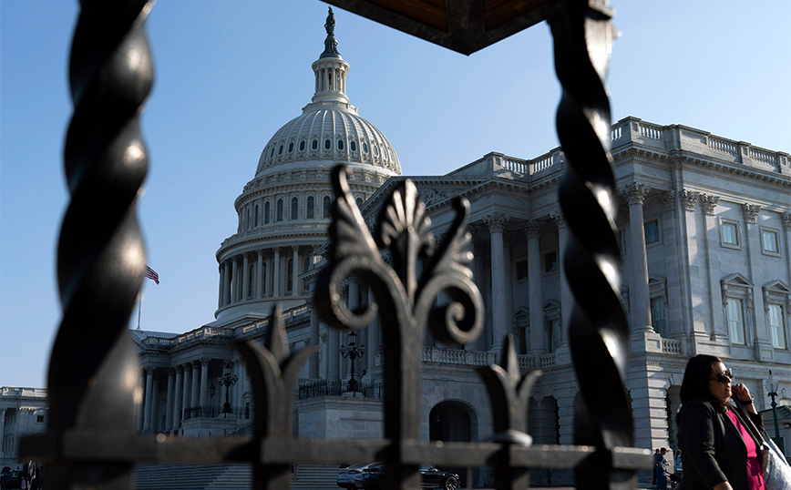 Η Βουλή των Αντιπροσώπων των ΗΠΑ παραμένει βυθισμένη στην κρίση-Τα δύο κόμματα εξετάζουν το ενδεχόμενο μιας συμμαχίας
