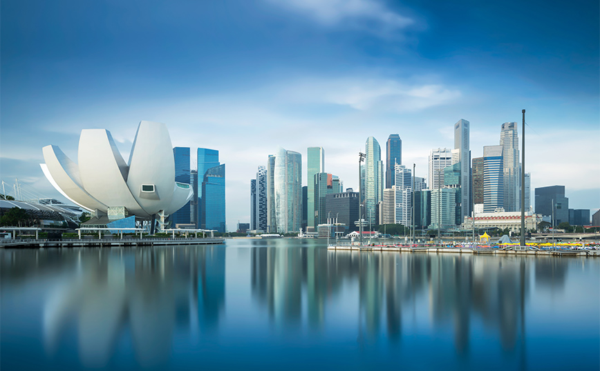 Η Σιγκαπούρη στην πρώτη θέση της λίστας με τις ακριβότερες πόλεις για αγαθά και υπηρεσίες
