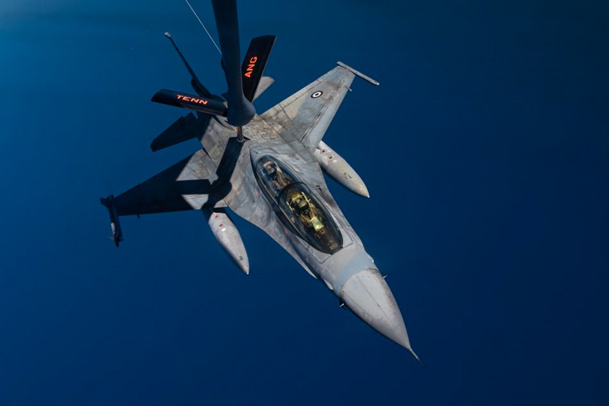 Εικόνες από τη συνεκπαίδευση της ελληνικής Πολεμικής Αεροπορίας με μαχητικά των ΗΠΑ