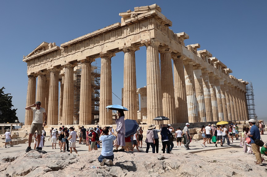 L&#8217;Echo: Οι τουρίστες στοιχηματίζουν στην Ελλάδα, οι επενδυτές επίσης