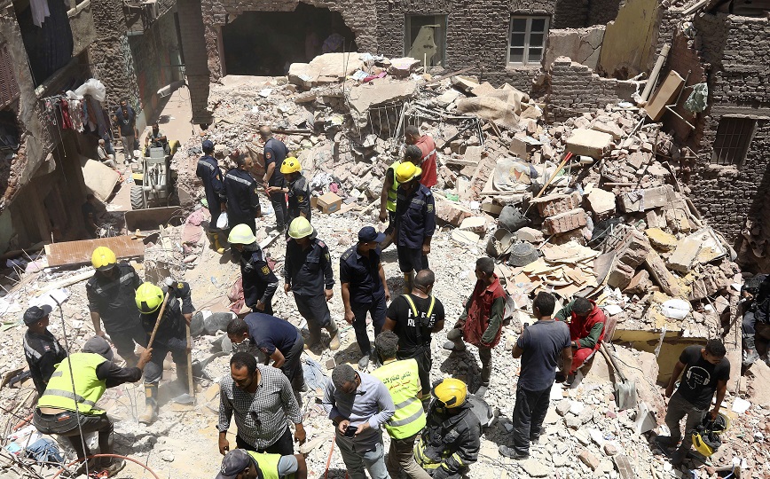 Τραγωδία στο Κάιρο με κατάρρευση κτιρίου: 13 νεκροί τουλάχιστον και ξεκληρισμένη μια επταμελής οικογένεια
