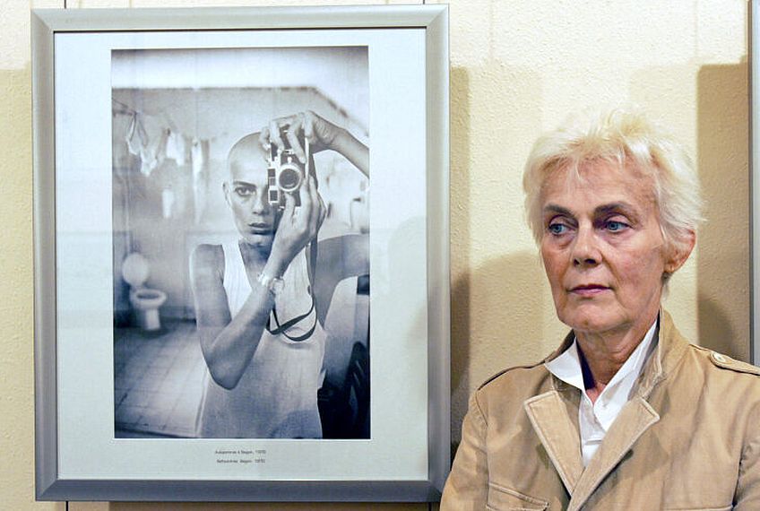 Πέθανε η πολεμική φωτορεπόρτερ Μαρί-Λορ ντε Ντεκέρ σε ηλικία 75 ετών