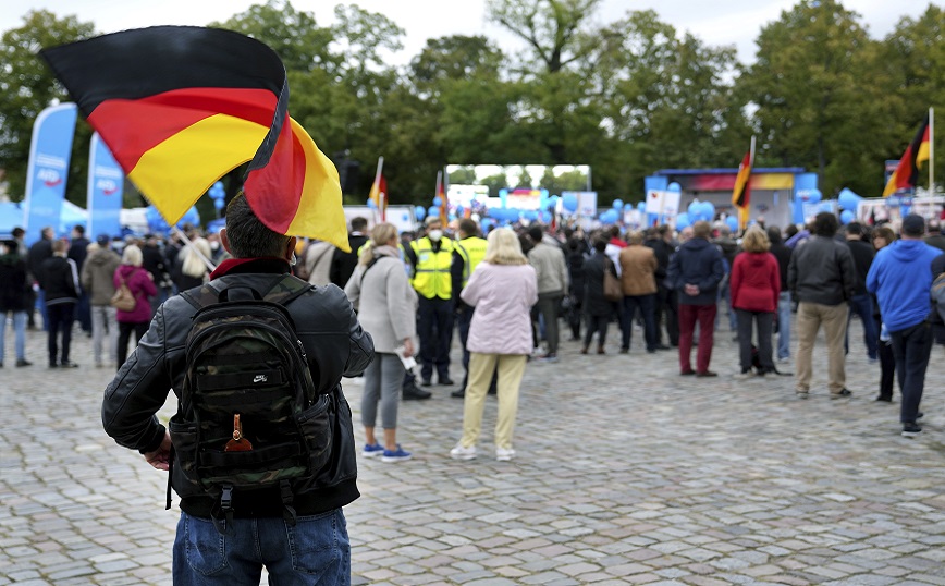 «Όχι» σε κάθε συνεργασία Χριστιανοδημοκρατών και «Εναλλακτικής για τη Γερμανία» λέει ένας στους δύο Γερμανούς
