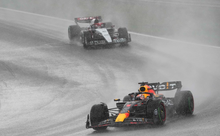 Formula 1: Νίκησε και τη βροχή ο Φερστάπεν στην Ολλανδία