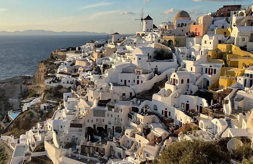 Επιμήκυνση της τουριστικής περιόδου στην Ελλάδα λόγω κλιματικής αλλαγής, βλέπει η Handelsblatt