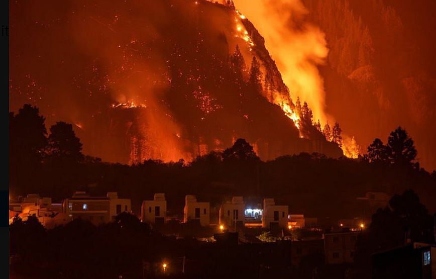 Τενερίφη: Μαίνεται ανεξέλεγκτη η πυρκαγιά &#8211; 26.000 άνθρωποι έχουν εγκαταλείψει τις εστίες τους
