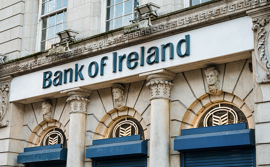 Η τράπεζα της Ιρλανδίας μοίρασε λεφτά &#8211;  Πελάτες χωρίς χρήματα μπόρεσαν να σηκώσουν έως και 1.000 ευρώ