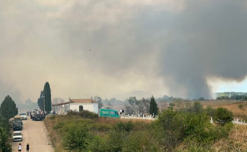 Φωτιά τώρα στην Ορεστιάδα: Εκκενώθηκαν σπίτια &#8211; Επιχειρούν εναέρια μέσα