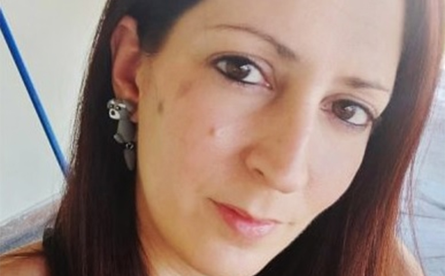 Θρήνος για την 41χρονη Όλγα που είχε ξυλοκοπηθεί βάναυσα από τον σύντροφό της στην Αργυρούπολη &#8211; Ήταν σε κώμα επτά μήνες