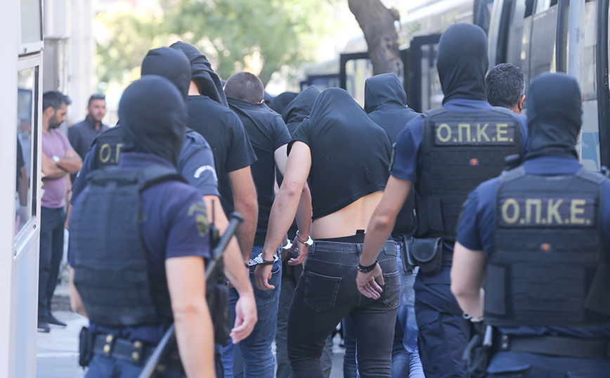 Αυτοί είναι οι Έλληνες κατηγορούμενοι για τη δολοφονία του οπαδού της ΑΕΚ Μιχάλη Κατσούρη