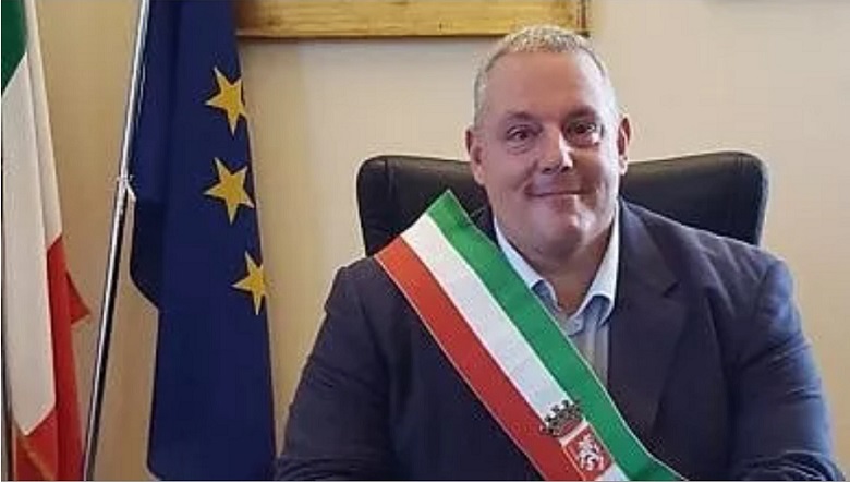 Επικαλούμενος λόγους «εθνικής συμφιλίωσης», Ιταλός δήμαρχος επέλεξε για δύο οδούς τα ονόματα ενός κομμουνιστή και ενός φασίστα
