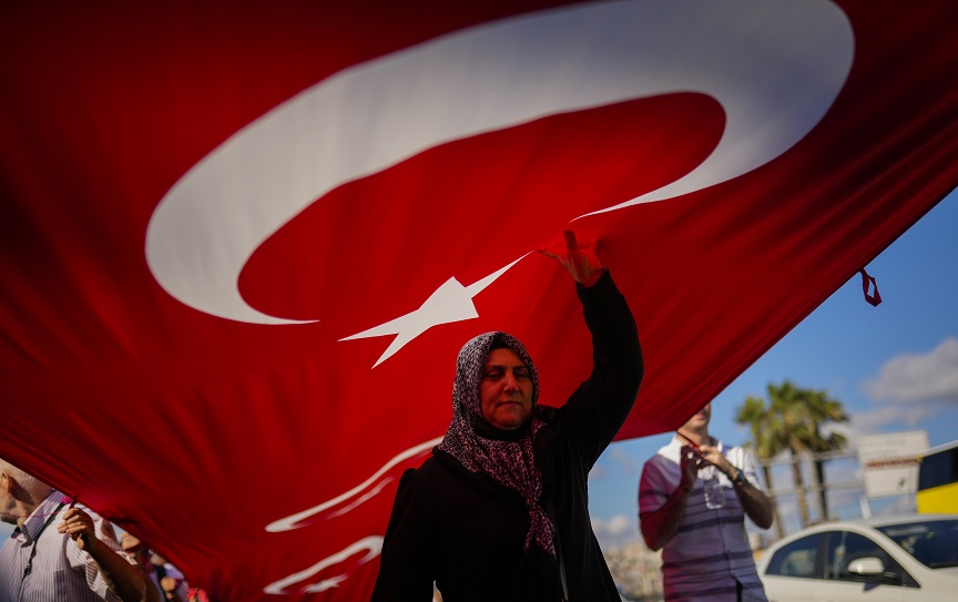 Δικαστήριο στην Τουρκία δεν έδωσε διατροφή σε γυναίκα, αφού χώρισε από τον σύζυγό της, γιατί έβριζε την πεθερά της
