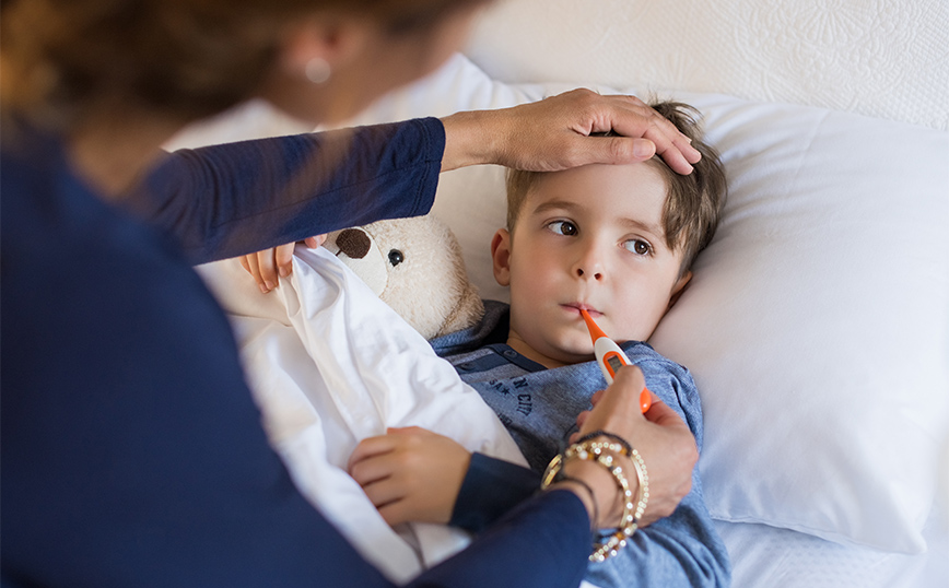 Παιδί και σχολείο: Τι κάνουν οι γονείς όταν αρρωσταίνει – Πότε το στέλνουν ξανά για μάθημα