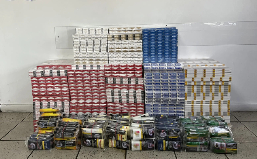 Κατασχέθηκαν 2.750 λαθραία καπνικά προϊόντα σε υπαίθρια λαϊκή αγορά στον Πειραιά &#8211; Δύο συλλήψεις