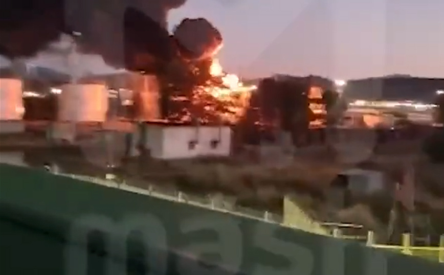 Δεξαμενή πετρελαίου καίει η φωτιά που ξέσπασε στο Σότσι στη Μαύρη Θάλασσα &#8211; Διερευνώνται τα αίτια
