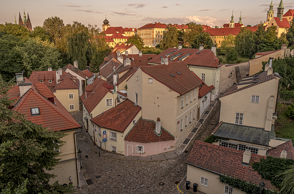 Γνωρίζοντας τα μυστικά της Πράγας: Ένα ταξίδι στη συνοικία του Κάστρου