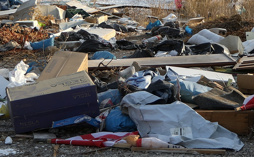 Εισαγγελική έρευνα για τον σκουπιδότοπο στον κόμβο Κ-12 της Θεσσαλονίκης &#8211;  Στο «στόχαστρο» παραλείψεις φορέων