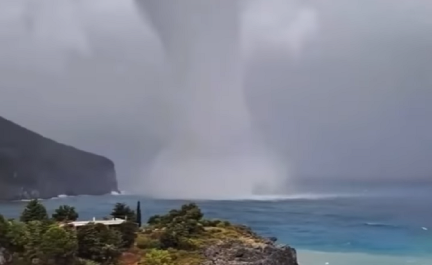 Βίντεο με τεράστιο υδροστρόβιλο να χτυπάει την Εύβοια