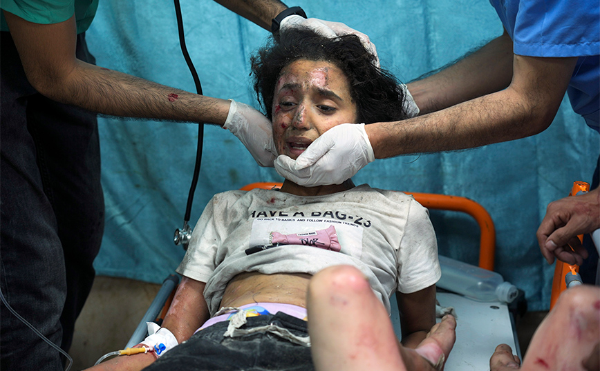 Ασύλληπτες σκηνές στο νοσοκομείο της Γάζας – «Οι γιατροί κάνουν χειρουργεία στο έδαφος και τους διαδρόμους ακόμη και χωρίς αναισθησία»
